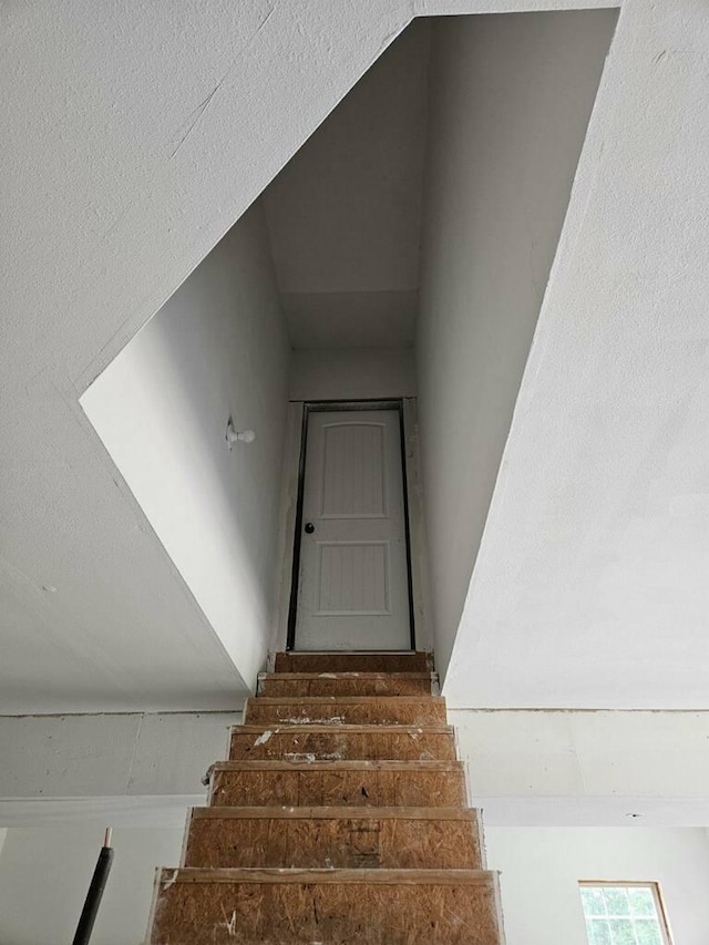 2800 Briaroaks Ln, Joplin, MO 64804 - view of stairs