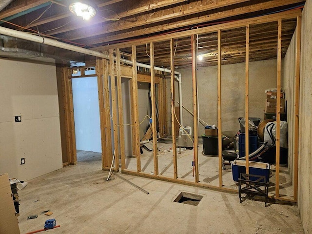 2800 Briaroaks Ln, Joplin, MO 64804 - view of unfinished below grade area