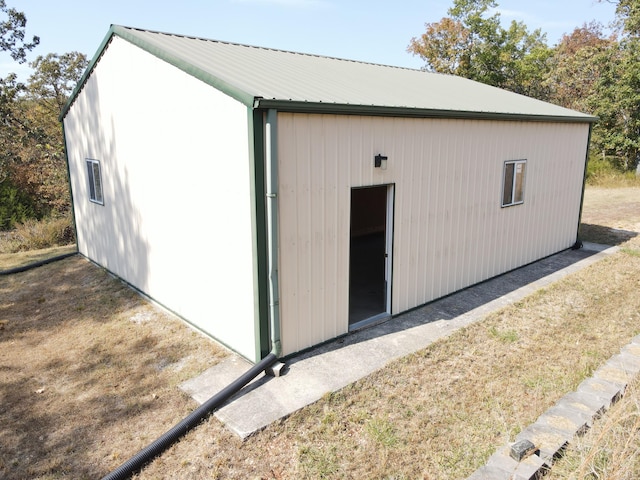 view of outdoor structure