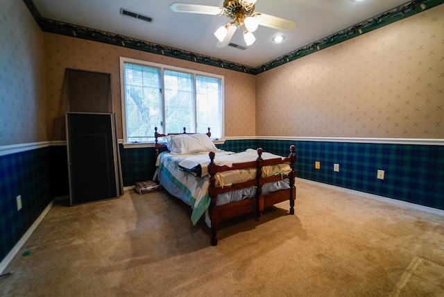 bedroom with carpet flooring and ceiling fan