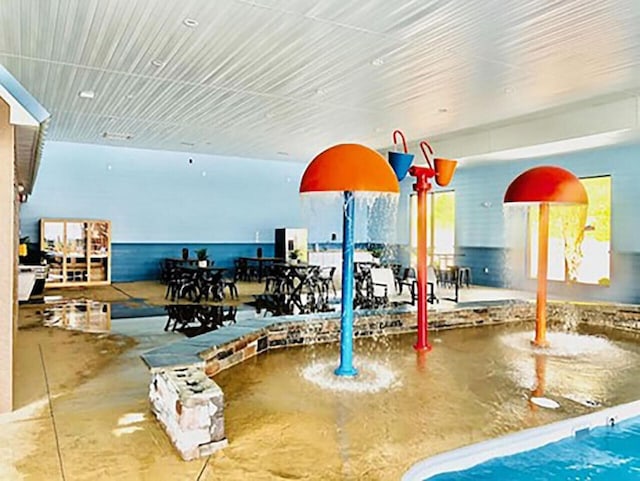 270 Chateau Cove Dr, Branson, MO 65616 - interior space