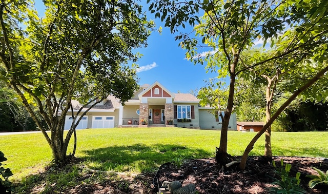 view of front of home with a front lawn