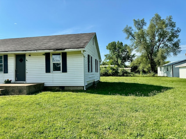 exterior space featuring a front lawn