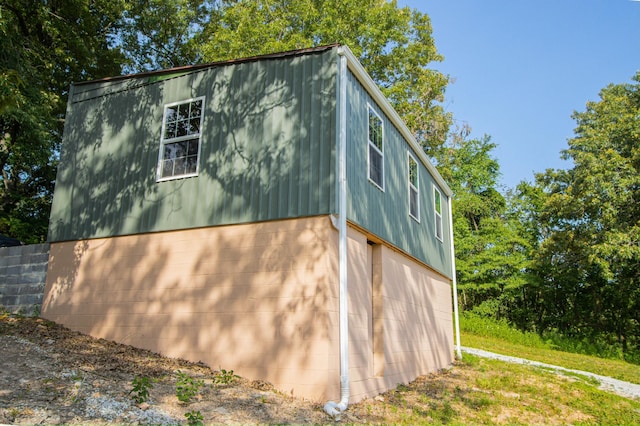 view of side of home