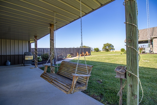 view of yard featuring a patio