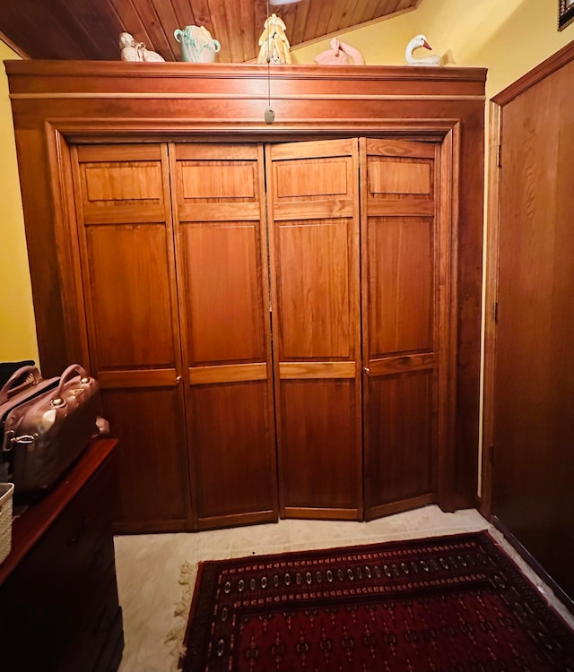 details featuring wooden ceiling