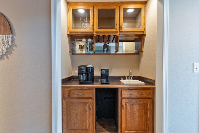 bar featuring sink