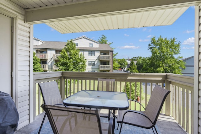 123 Bunker Ridge Dr Unit 7, Branson, MO 65616 - balcony with outdoor dining area