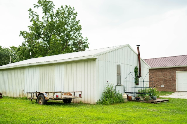 exterior space featuring a lawn