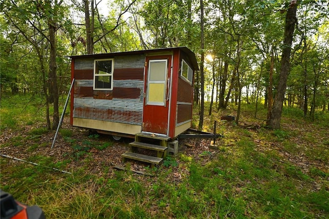 view of outbuilding