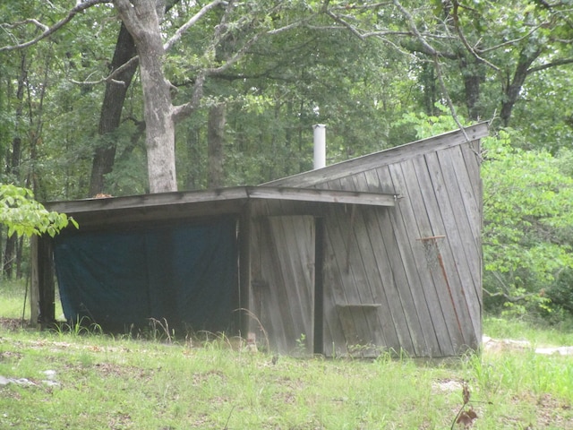 view of outdoor structure