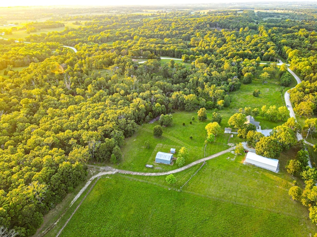 birds eye view of property featuring a rural view