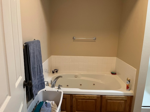 bathroom featuring a bathtub