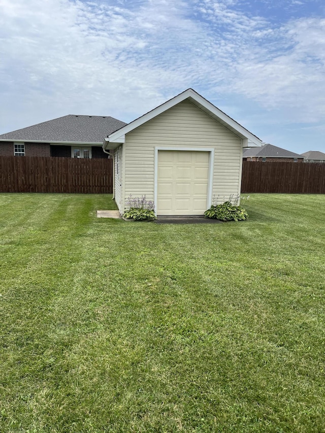 1316 E 476th Rd, Bolivar, MO 65613 - exterior space with fence
