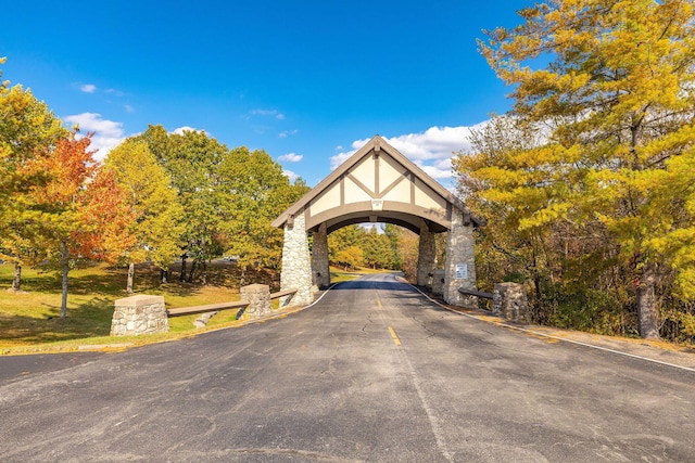 411 Silverwood Cir, Branson West, MO 65737 - exterior space featuring aphalt driveway