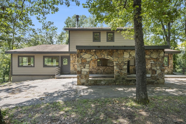 view of front of home featuring a patio area