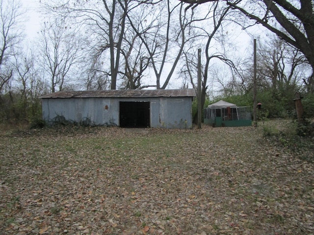 view of outbuilding