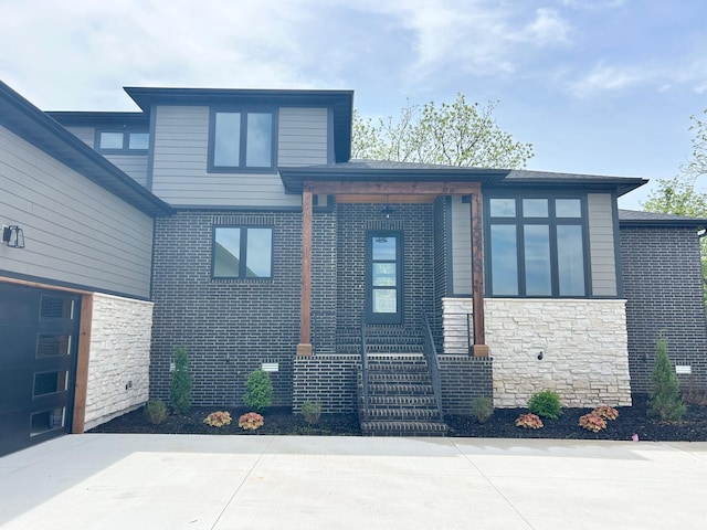 2978 E Kemmling Ln, Springfield, MO 65804 - view of front of house featuring stone siding
