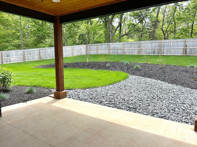 2978 E Kemmling Ln, Springfield, MO 65804 - view of yard with a patio area