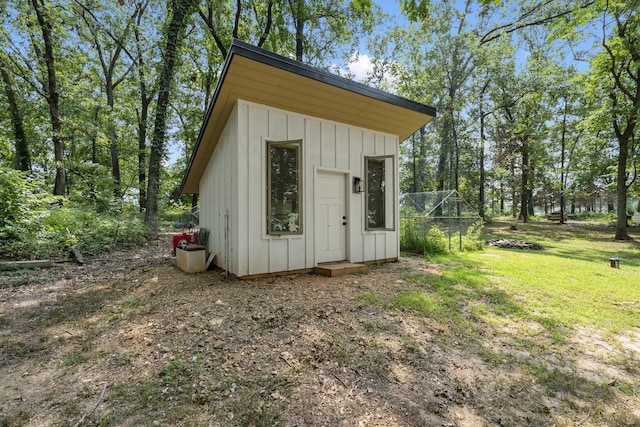 view of outbuilding