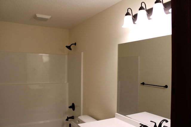 410 Park St, Taneyville, MO 65759 - full bathroom featuring toilet and bathtub / shower combination