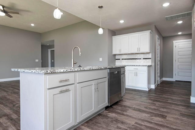 kitchen featuring white cabinets, a center island with sink, dark wood-type flooring, and dishwasher