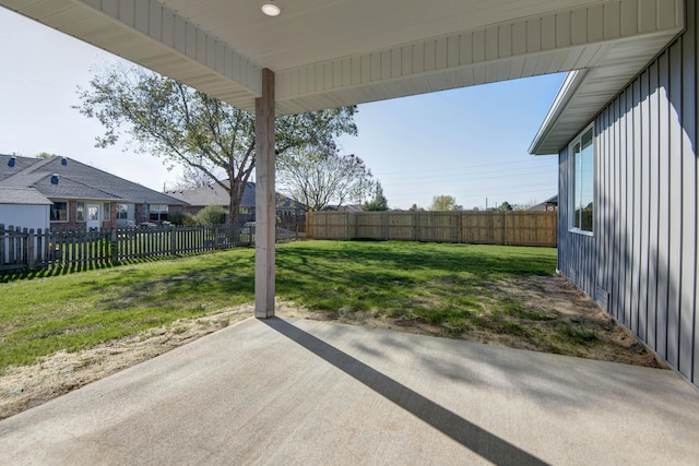3668 W Overland St, Springfield, MO 65807 - view of yard with a patio area