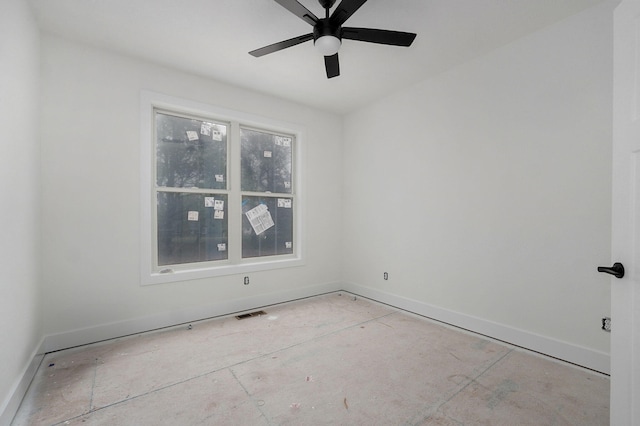 empty room featuring ceiling fan