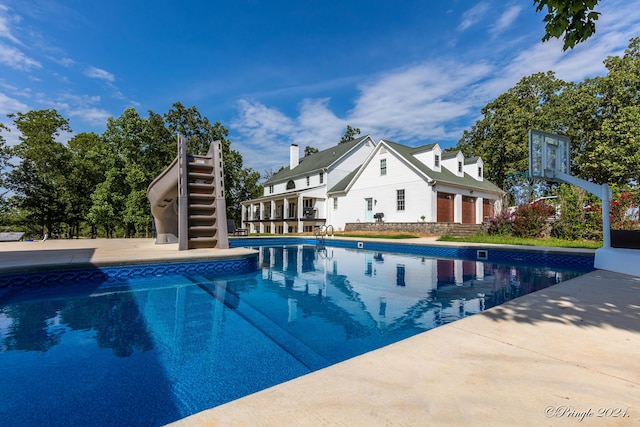 pool with stairway