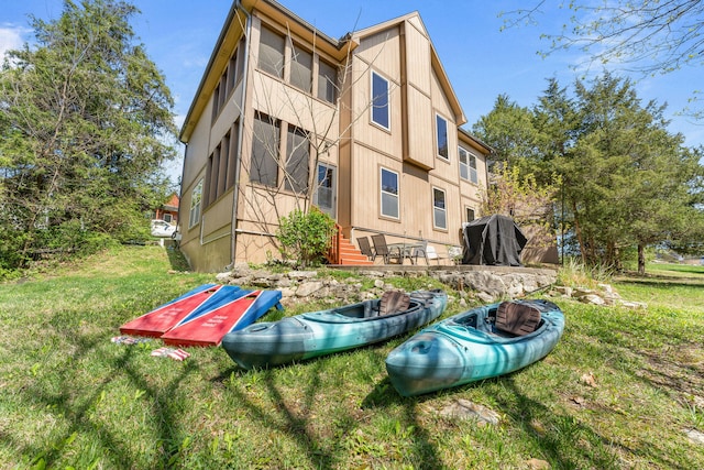 exterior space with a yard