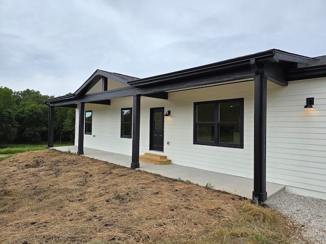 view of front of property