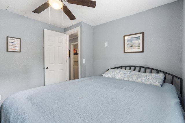 bedroom with ceiling fan