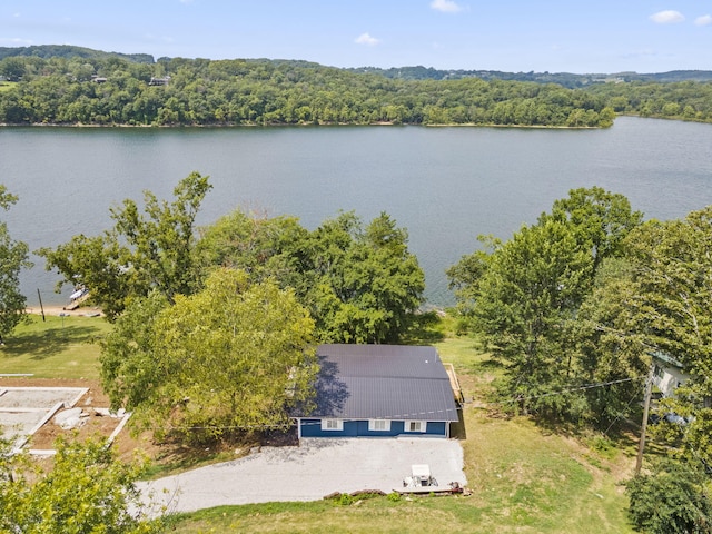 bird's eye view with a water view