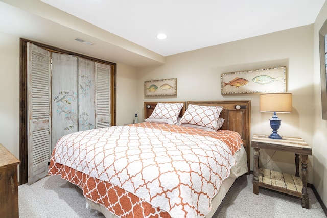 bedroom with visible vents, a closet, and recessed lighting