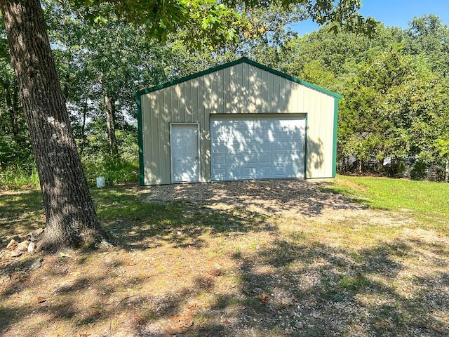 view of detached garage