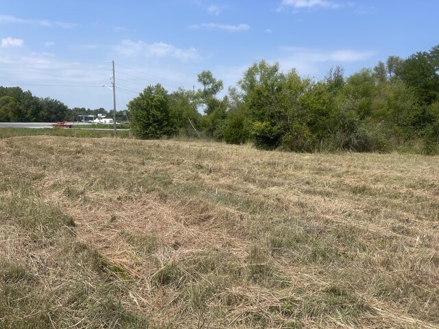 000 S Wommack Ave, Bolivar, MO 65613 - photo 3