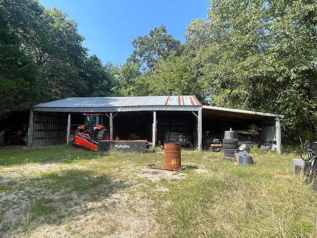 view of outdoor structure featuring a carport