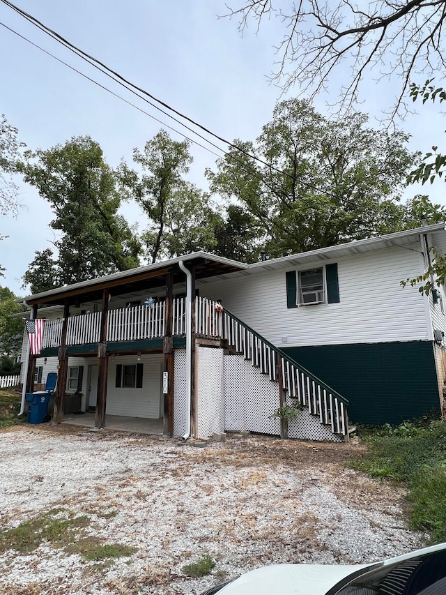 view of front of home featuring a deck