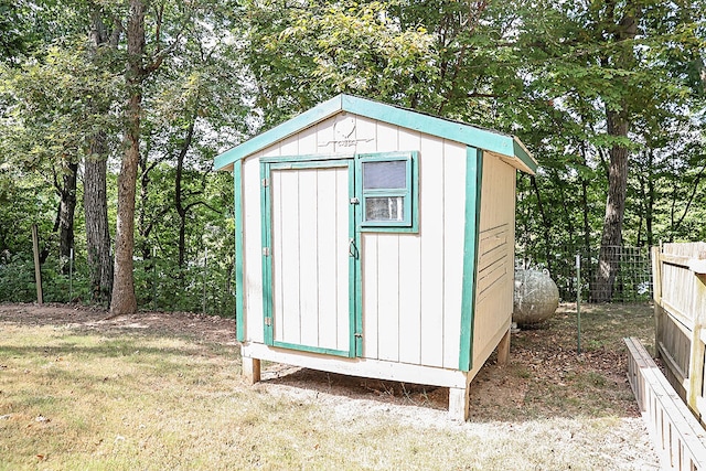 view of outbuilding