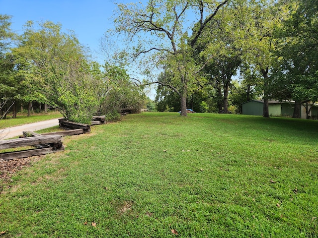 28409 Bali Rd, Warsaw, MO 65355 - view of yard