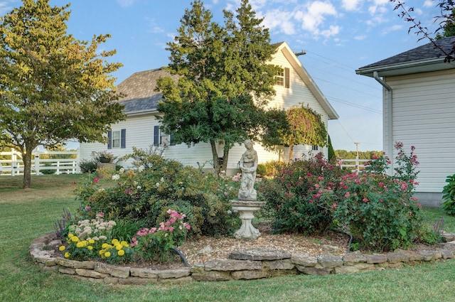 exterior space featuring a yard