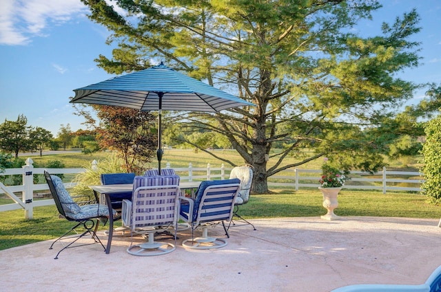 1568 Glossip Ave, Highlandville, MO 65669 - view of patio with outdoor dining space
