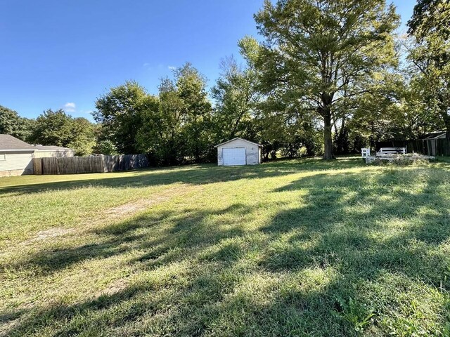 206 State St, Greenfield, MO 65661
