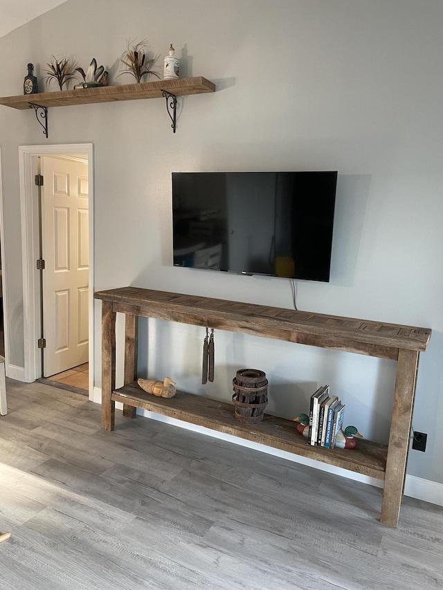 11863 State Highway 13 Unit 160, Kimberling City, MO 65686 - room details featuring baseboards and wood finished floors