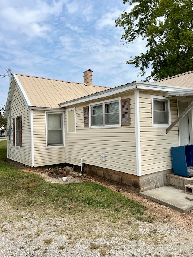 view of side of property