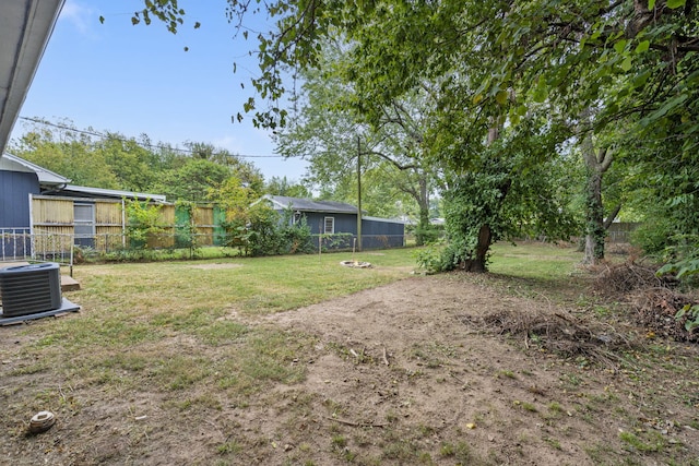 view of yard featuring cooling unit