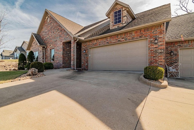 view of front facade with a garage