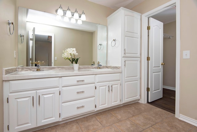 bathroom with vanity