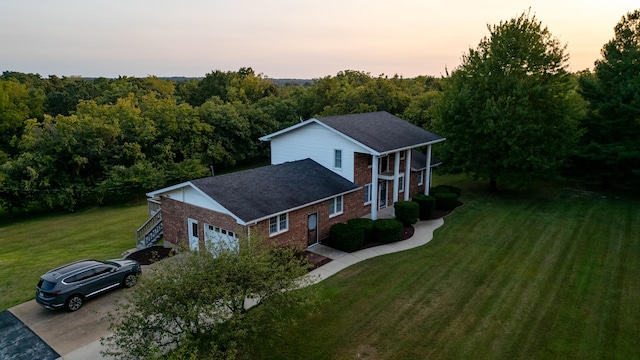 view of aerial view at dusk