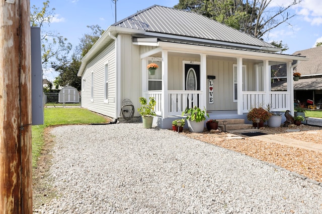 bungalow-style house with a porch